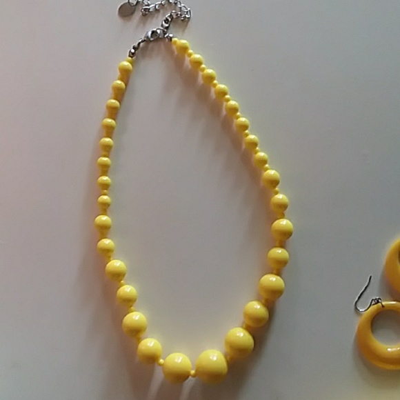 Retro style yellow necklace earrings bracelet - Picture 4 of 4